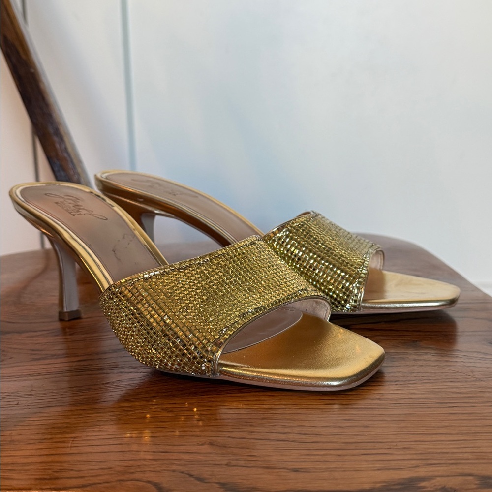 Jewel Badgley Mischka Gold Allison Retro Slides size 10